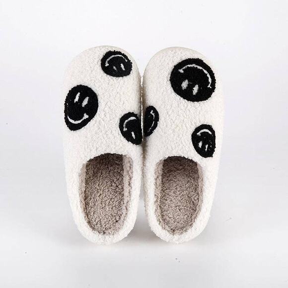 Slipeer - Smile Face Pattern Winter Slippers: Size 9 Boutique - Picture 2 of 8